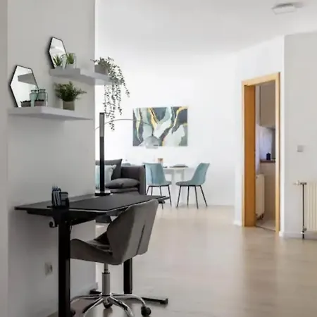 Naehe Arena Mit Balkon Und Tiefgarage Fuer 4 Personen Zentral Gelsenkirchen